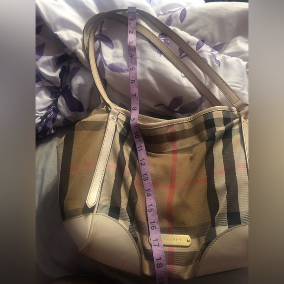 Authentic Burberry bag - Picture 4 of 7